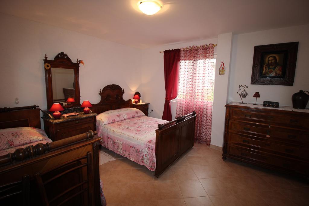 Megi1 Appartement Vrbnik Kamer foto
