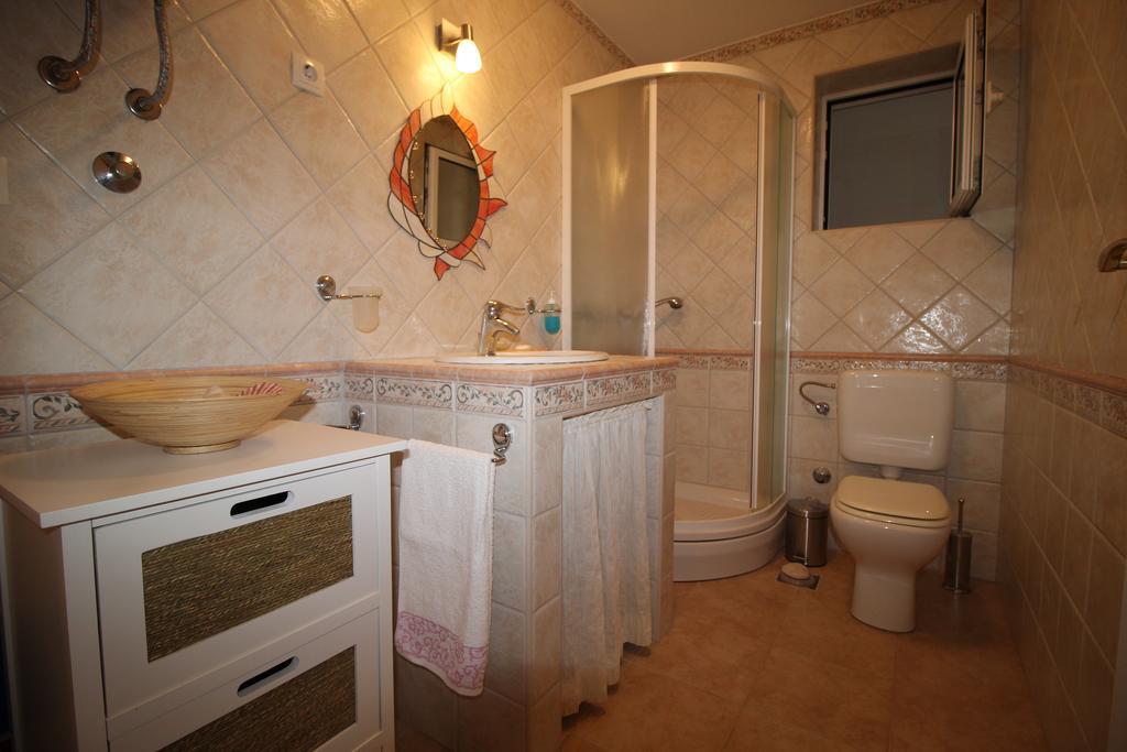 Megi1 Appartement Vrbnik Kamer foto