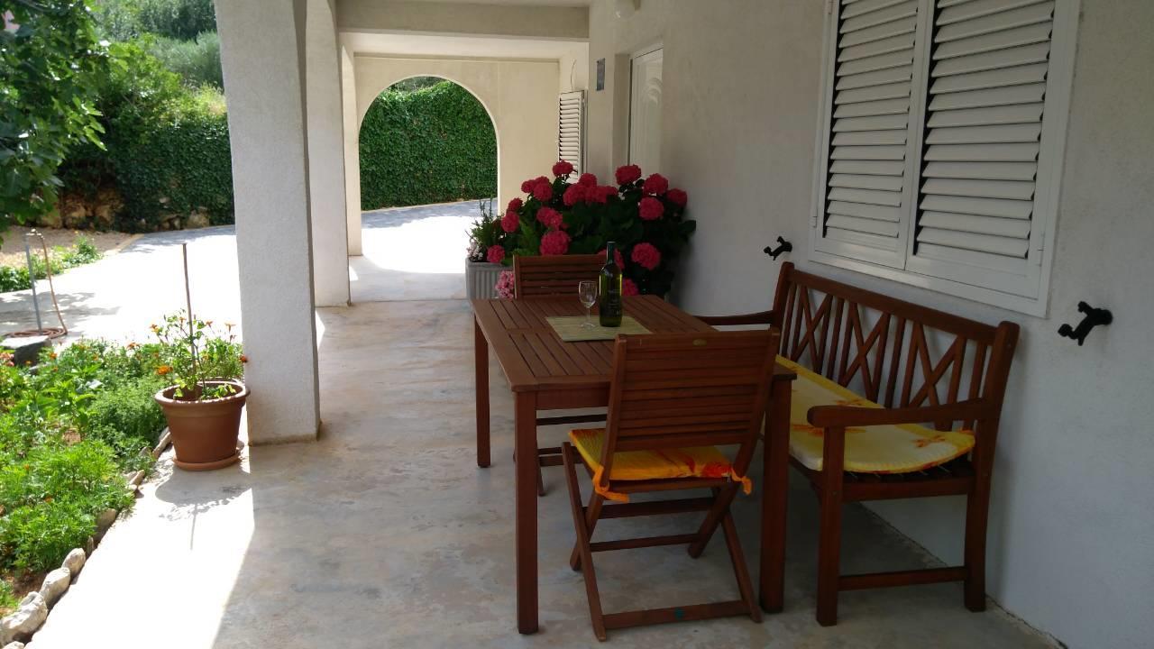 Megi1 Appartement Vrbnik Buitenkant foto
